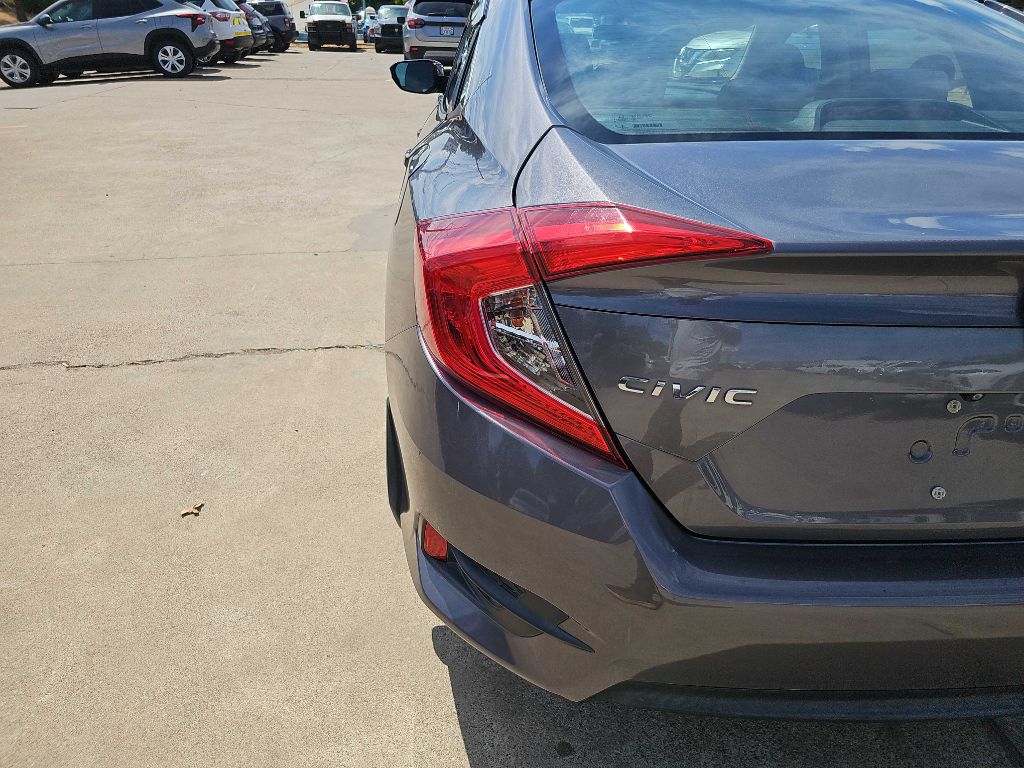 Photo 9 of this HONDA CIVIC