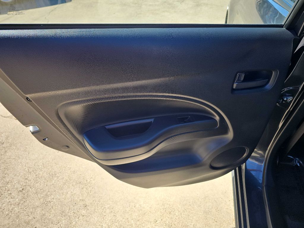 Photo 14 of this MITSUBISHI MIRAGE
