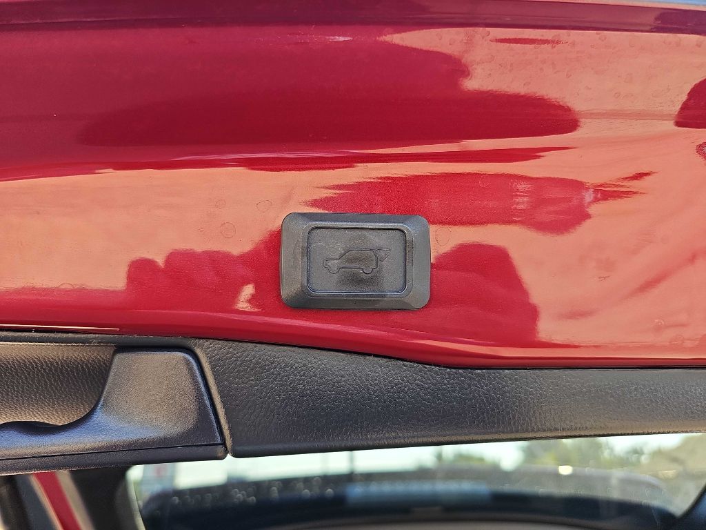 Photo 39 of this TOYOTA RAV4