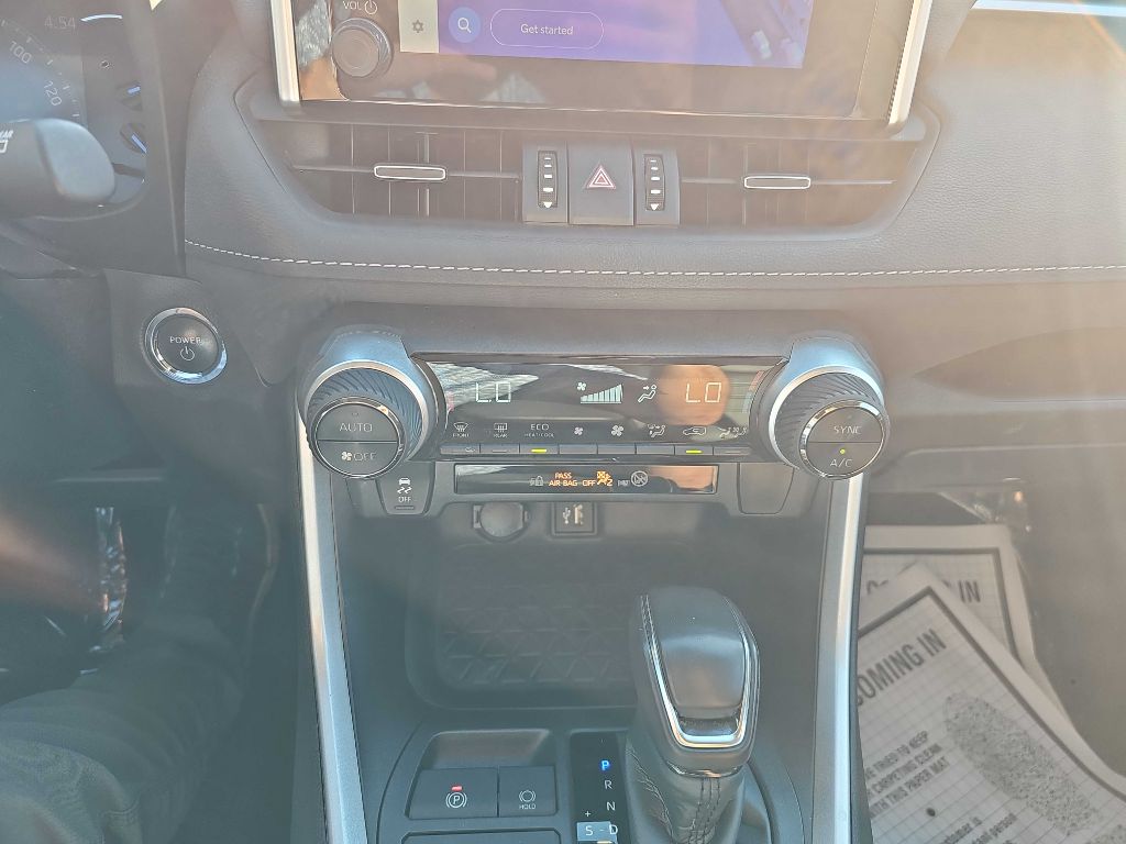 Photo 27 of this TOYOTA RAV4