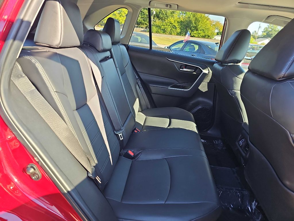 Photo 16 of this TOYOTA RAV4