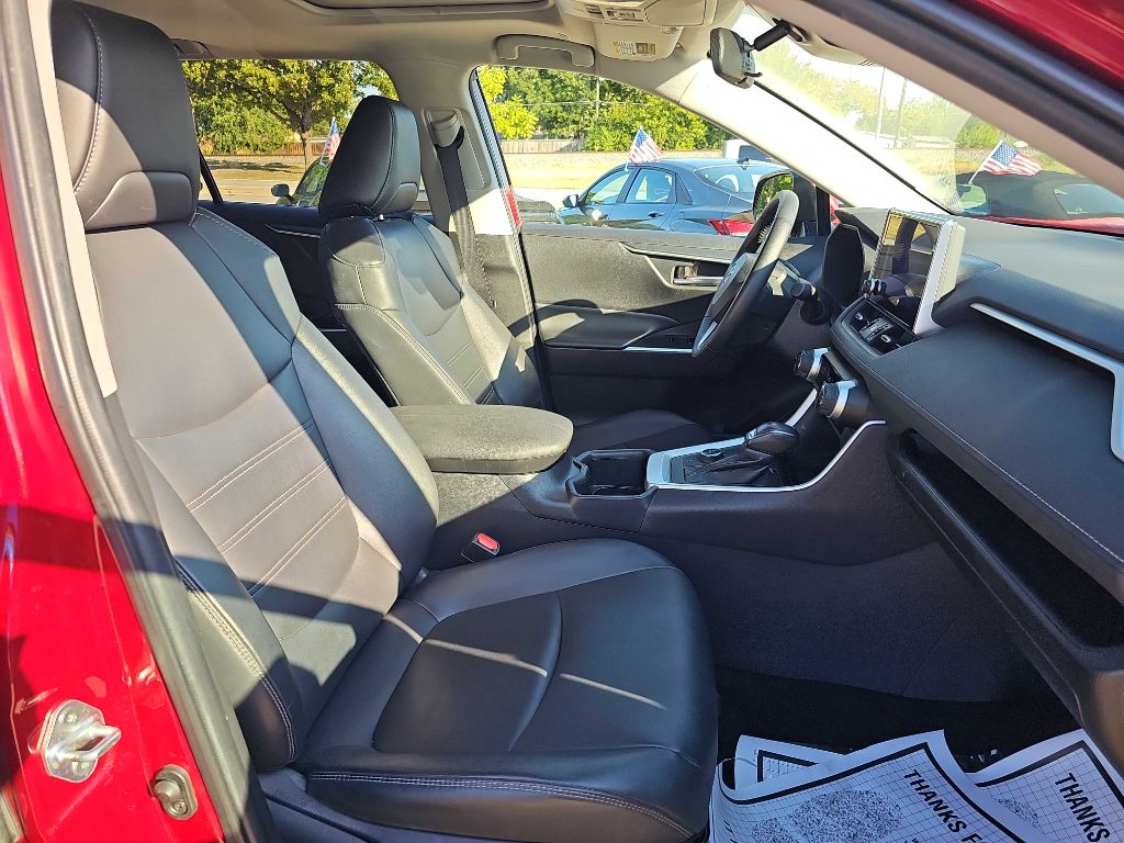 Photo 17 of this TOYOTA RAV4