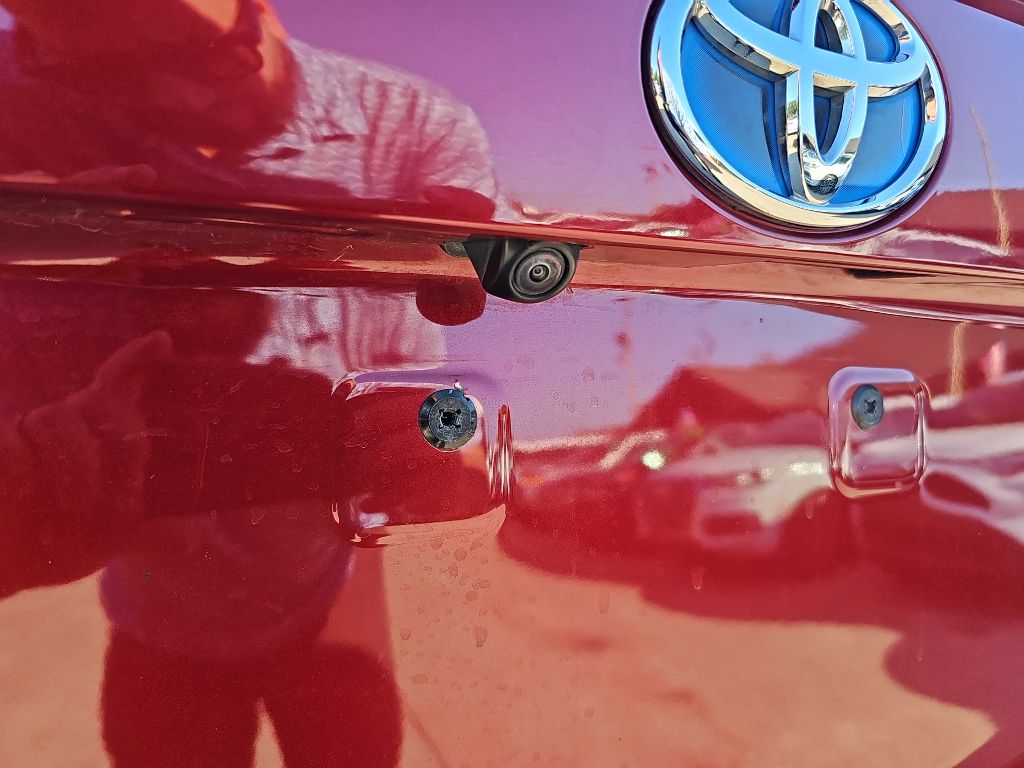 Photo 37 of this TOYOTA RAV4