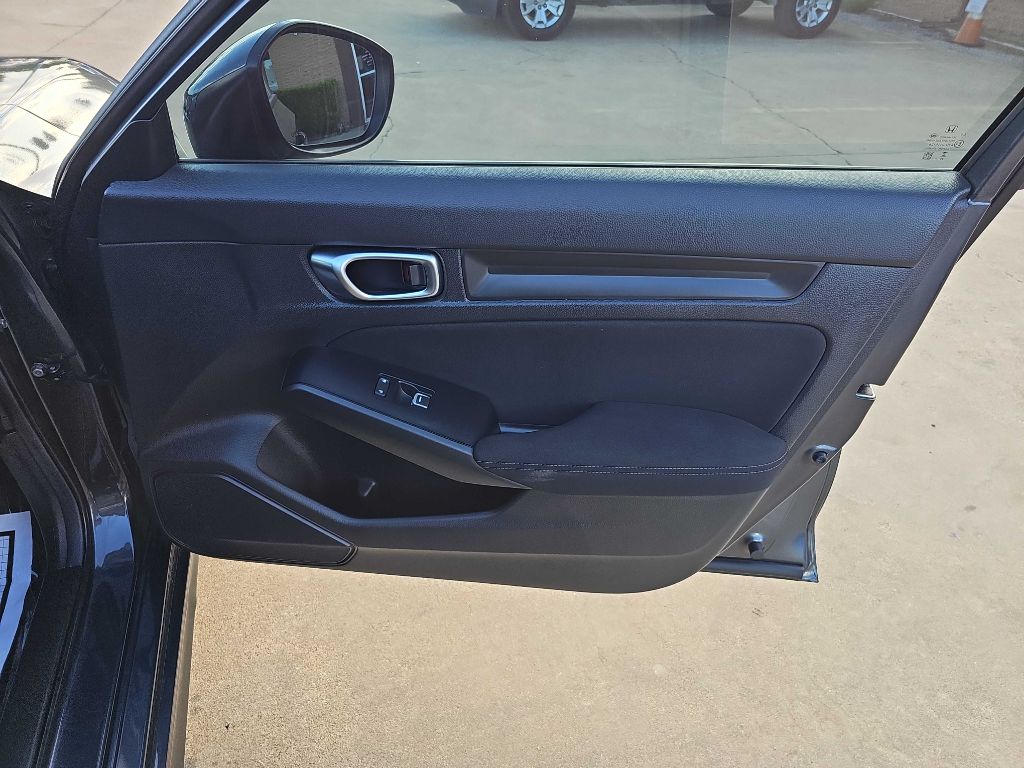Photo 18 of this HONDA CIVIC