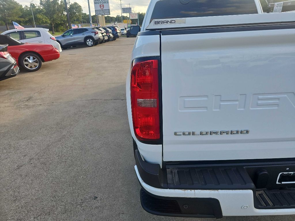 Photo 9 of this CHEVROLET COLORADO