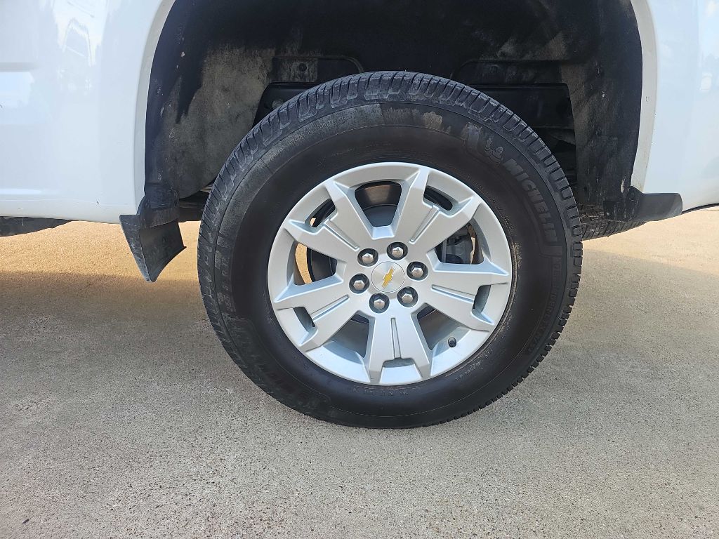Photo 11 of this CHEVROLET COLORADO
