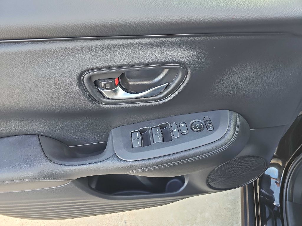 Photo 18 of this HONDA HR-V