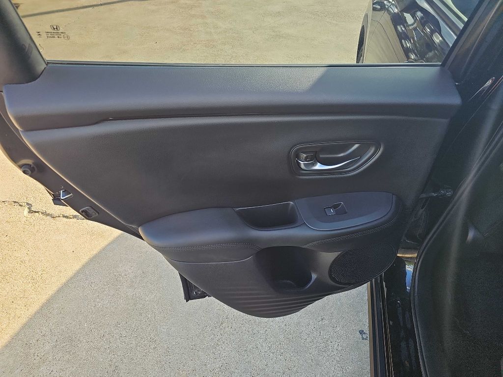 Photo 12 of this HONDA HR-V