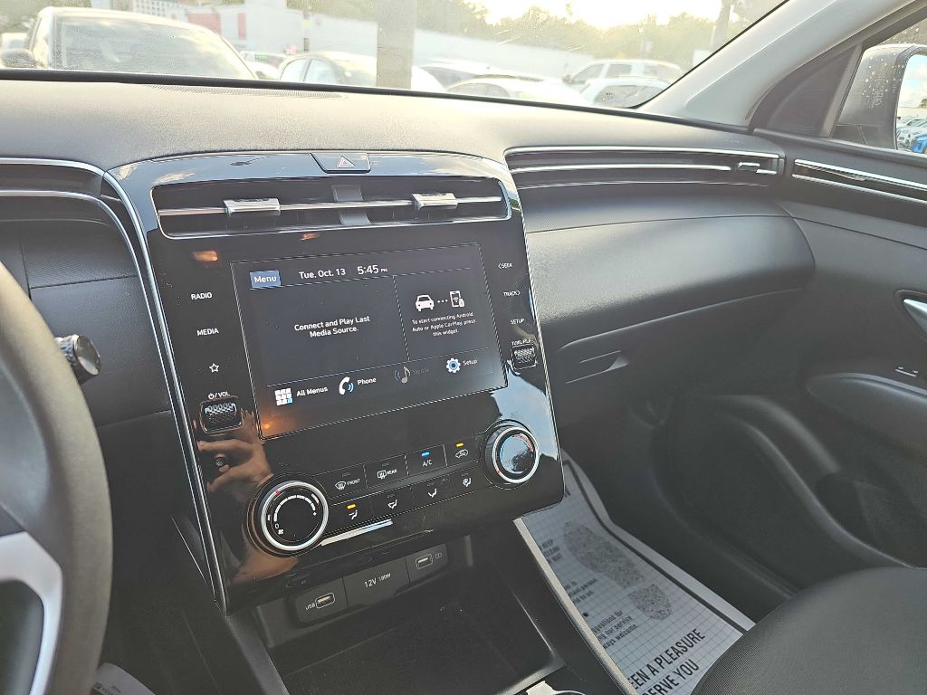 Photo 23 of this HYUNDAI TUCSON