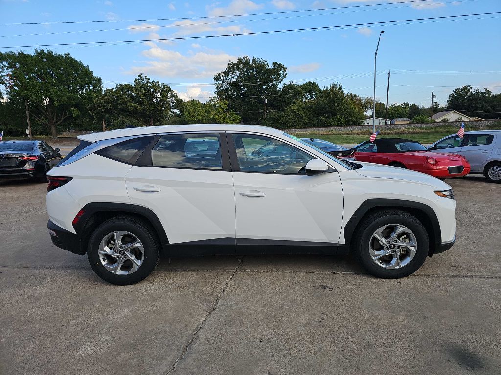 Photo 2 of this HYUNDAI TUCSON