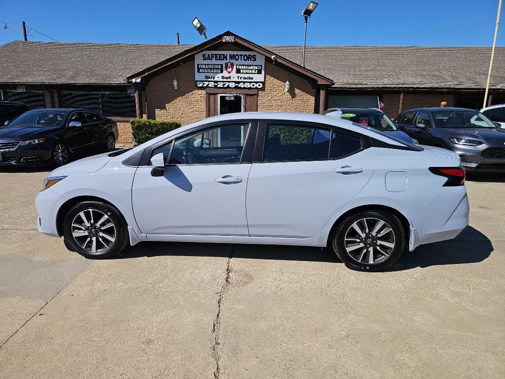 Photo 5 of this NISSAN VERSA