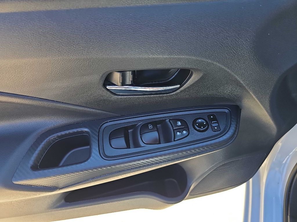 Photo 20 of this NISSAN VERSA