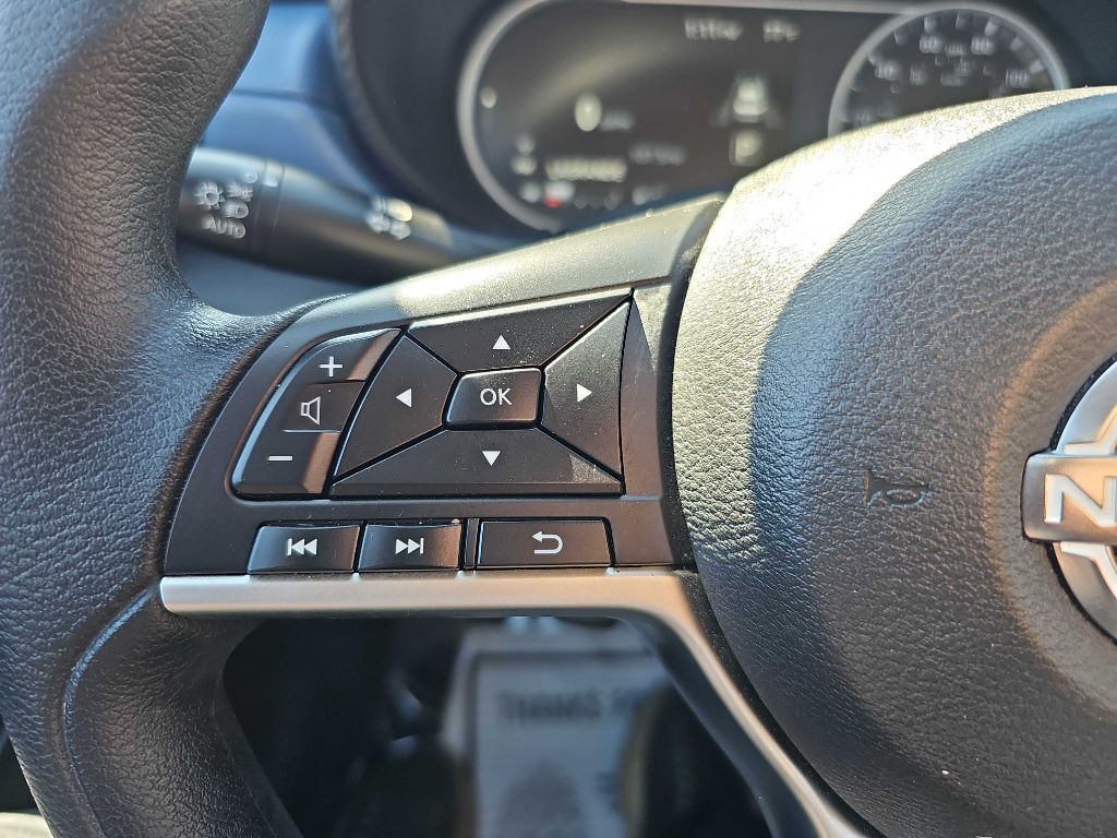 Photo 23 of this NISSAN VERSA