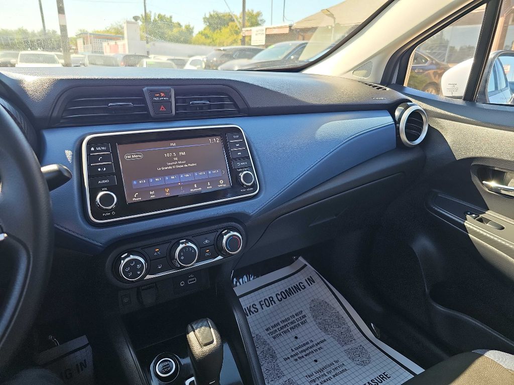 Photo 26 of this NISSAN VERSA