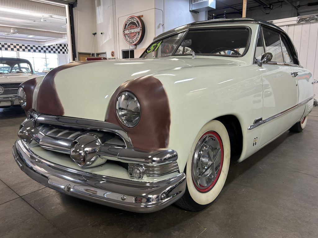 1951 FORD VICTORIA