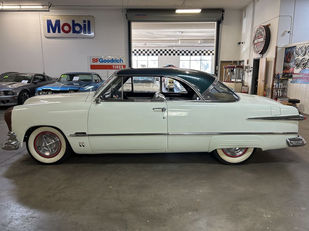 Photo 9 of this FORD VICTORIA