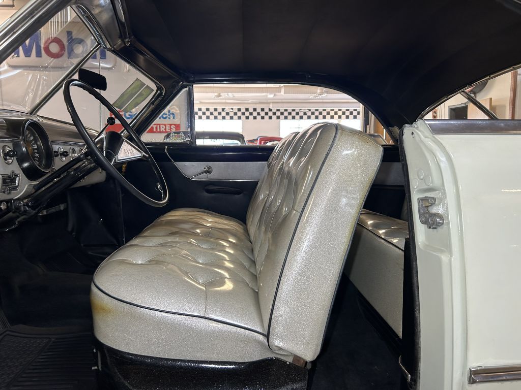 Photo 33 of this FORD VICTORIA
