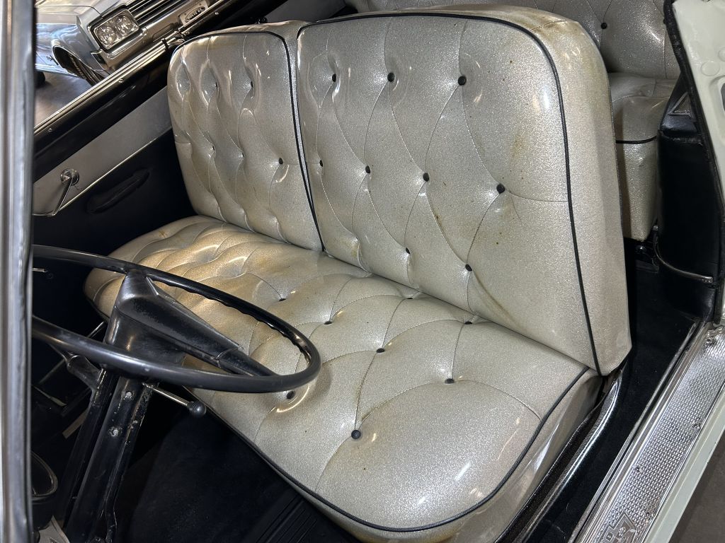 Photo 34 of this FORD VICTORIA