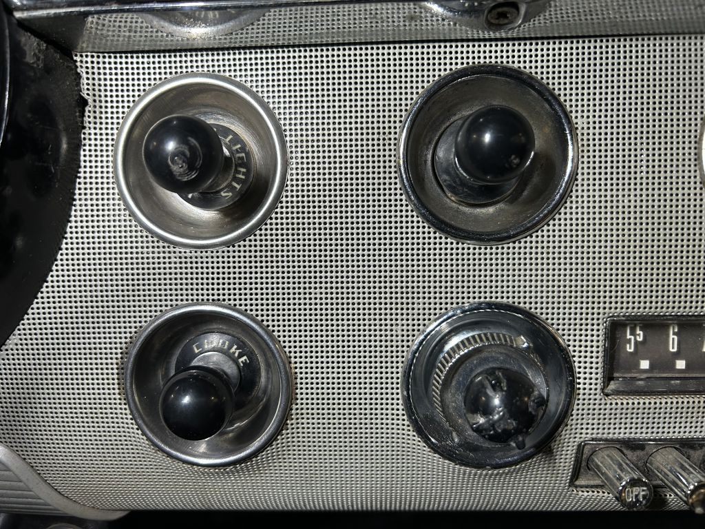 Photo 39 of this FORD VICTORIA