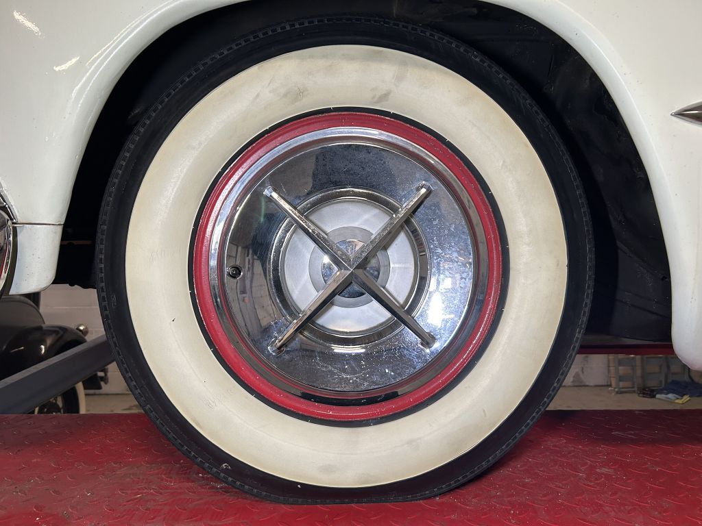 Photo 76 of this FORD VICTORIA