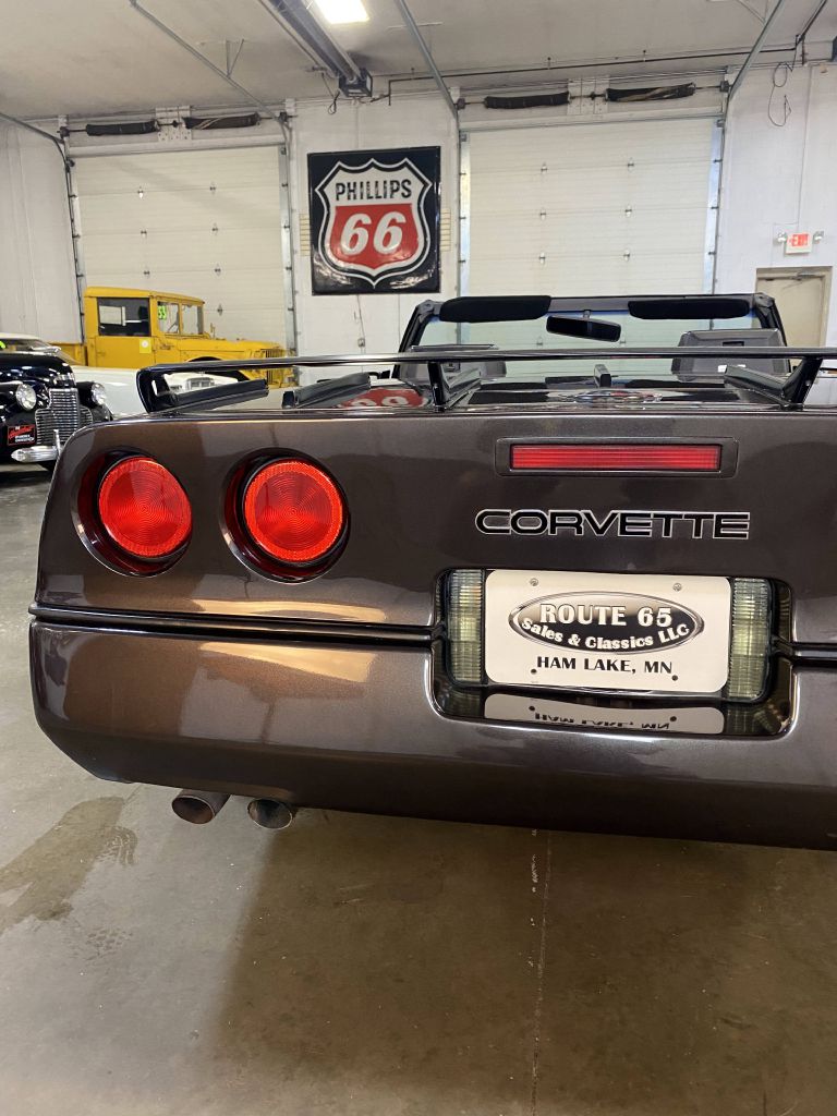 CHEVROLET CORVETTE 1989 CHEVROLET CORVETTE 1G1YY3188K5124291