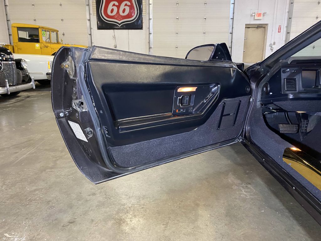 CHEVROLET CORVETTE 1989 CHEVROLET CORVETTE 1G1YY3188K5124291