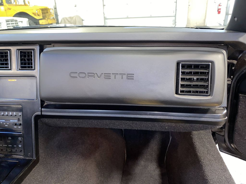 CHEVROLET CORVETTE 1989 CHEVROLET CORVETTE 1G1YY3188K5124291