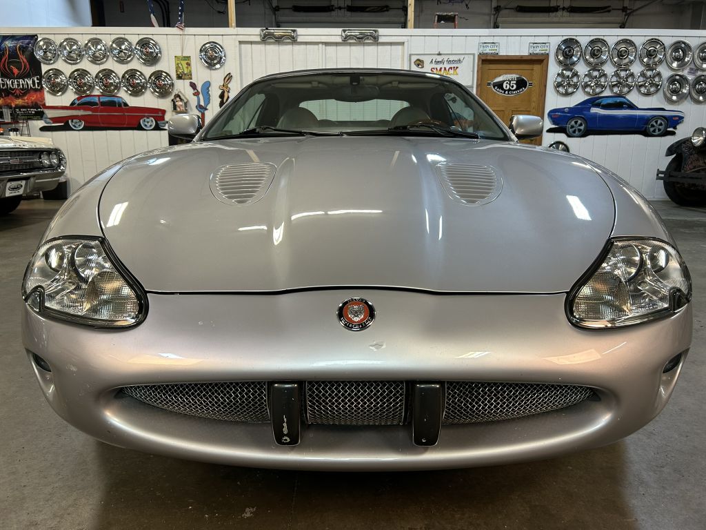 Photo 2 of this JAGUAR XKR