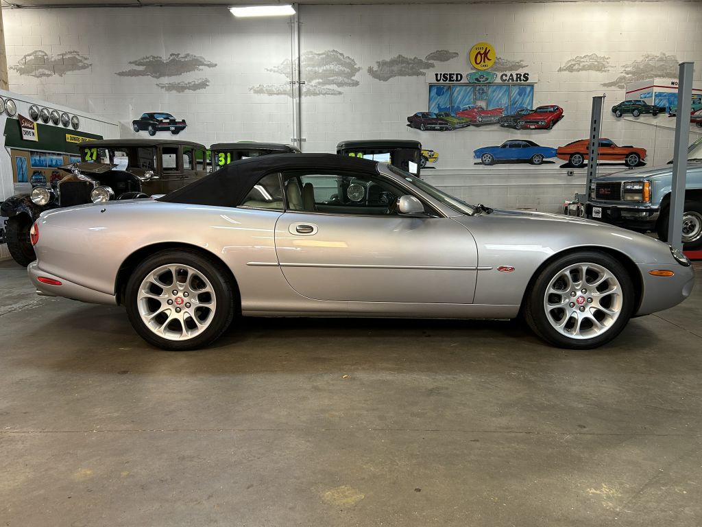 Photo 4 of this JAGUAR XKR