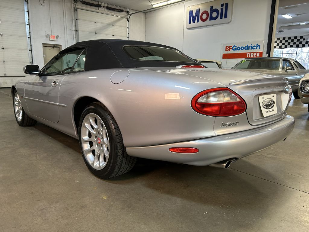 Photo 7 of this JAGUAR XKR