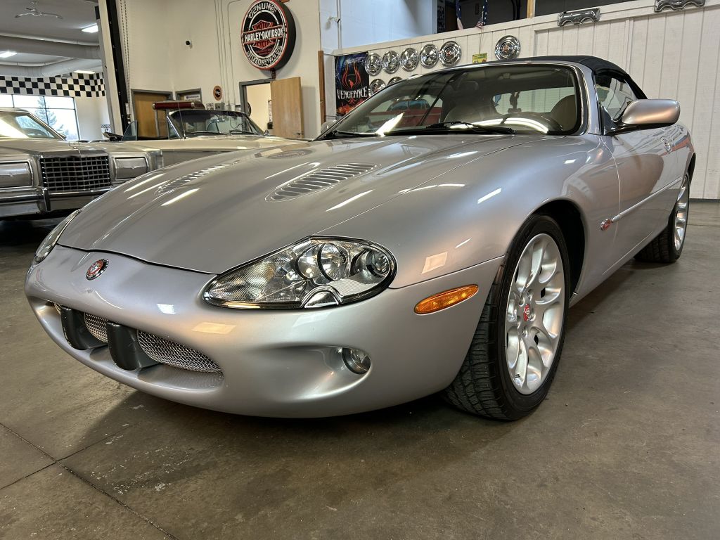Photo 9 of this JAGUAR XKR