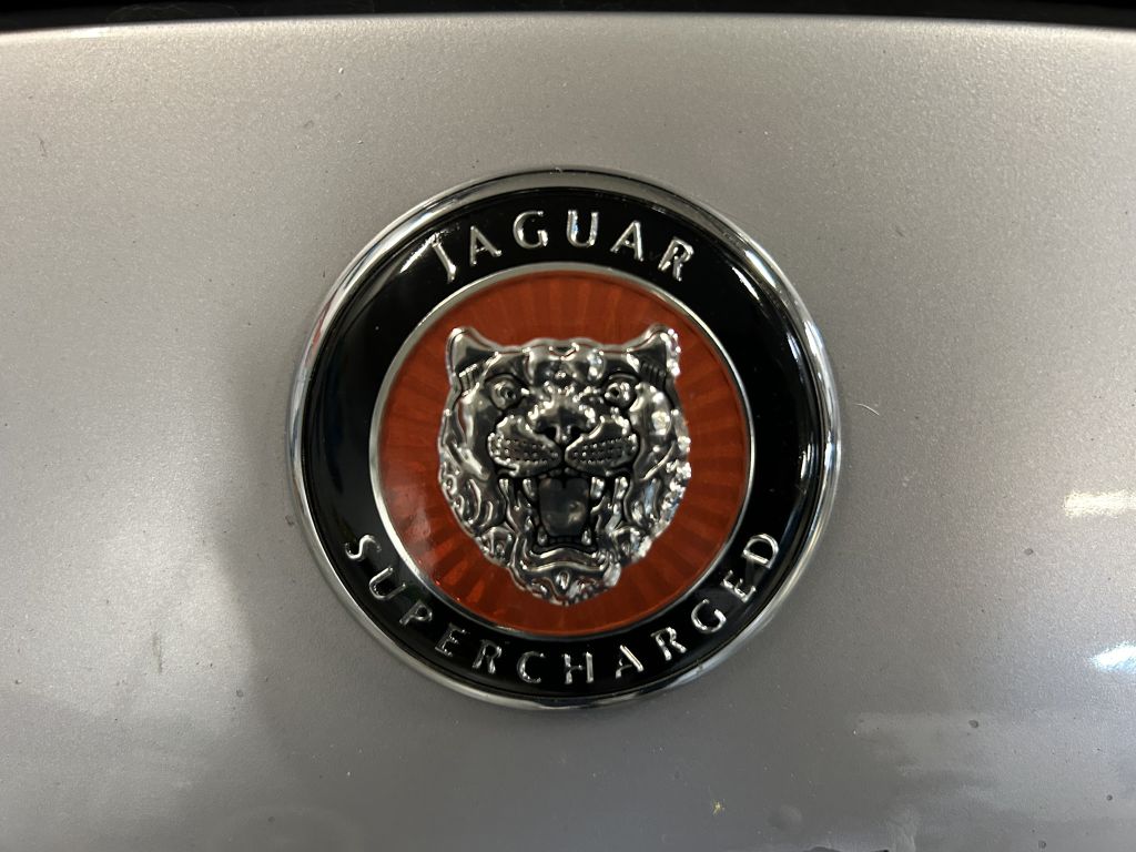 Photo 11 of this JAGUAR XKR