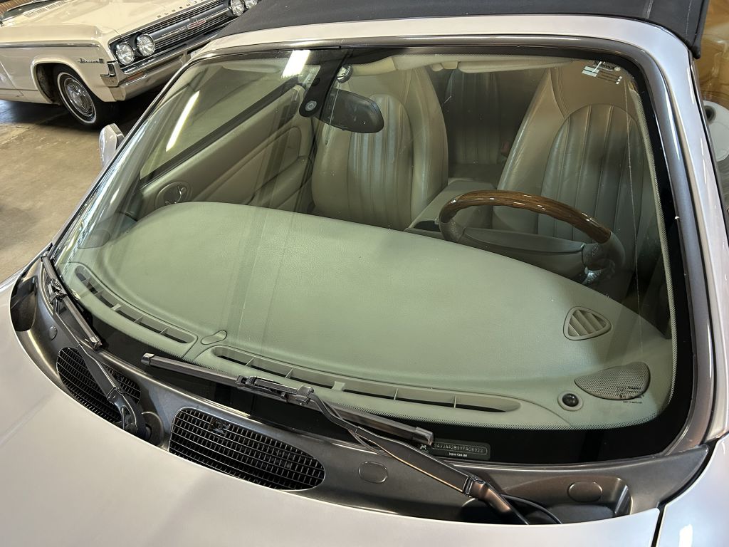 Photo 15 of this JAGUAR XKR