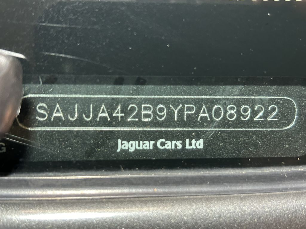 Photo 16 of this JAGUAR XKR