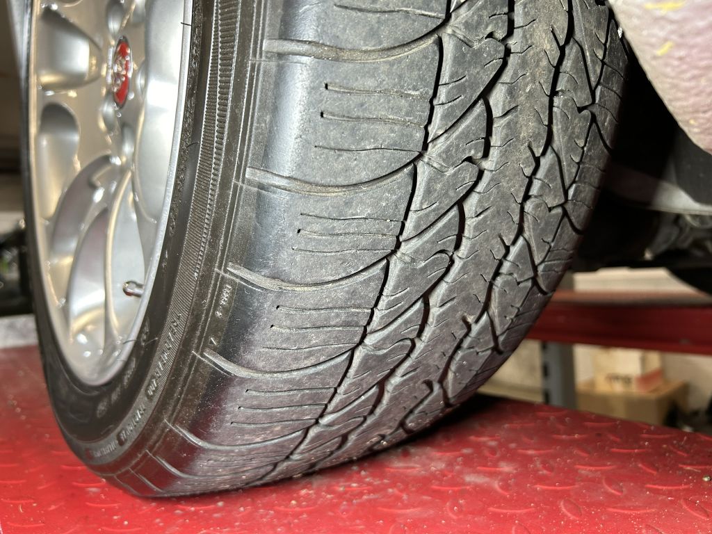Photo 94 of this JAGUAR XKR