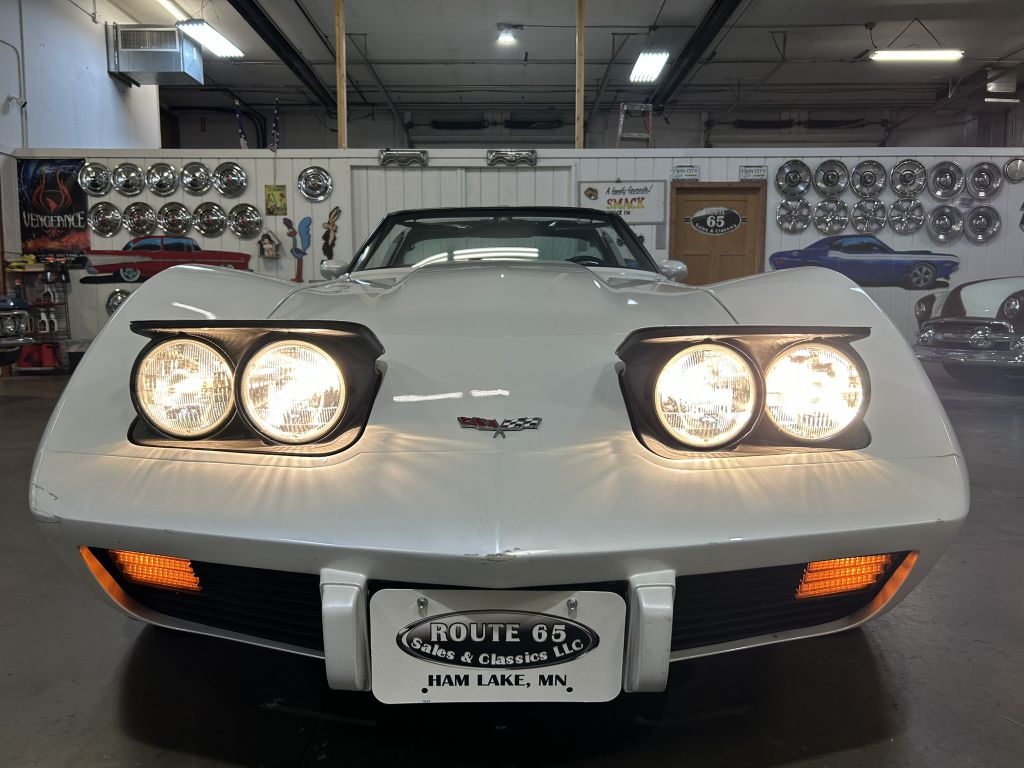 Photo 3 of this CHEVROLET CORVETTE