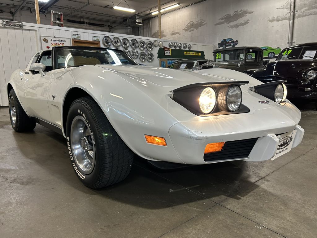 Photo 4 of this CHEVROLET CORVETTE