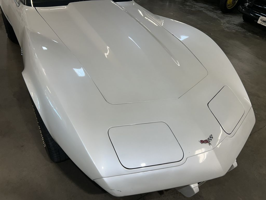 Photo 15 of this CHEVROLET CORVETTE