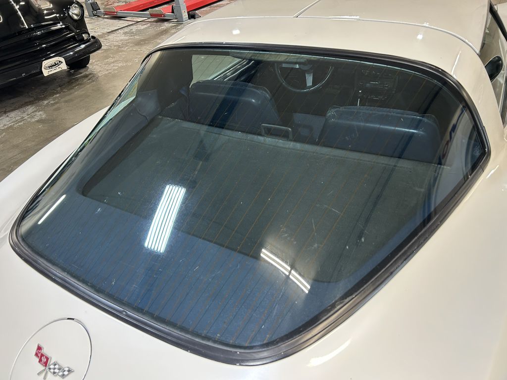 Photo 23 of this CHEVROLET CORVETTE