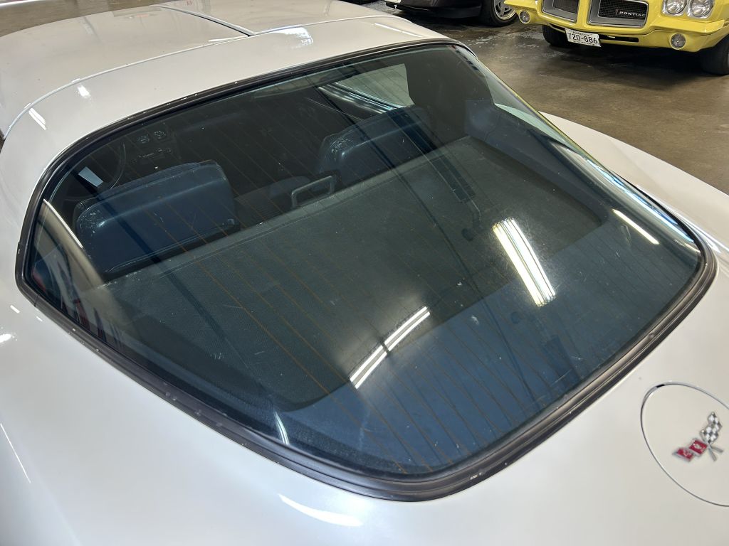 Photo 24 of this CHEVROLET CORVETTE