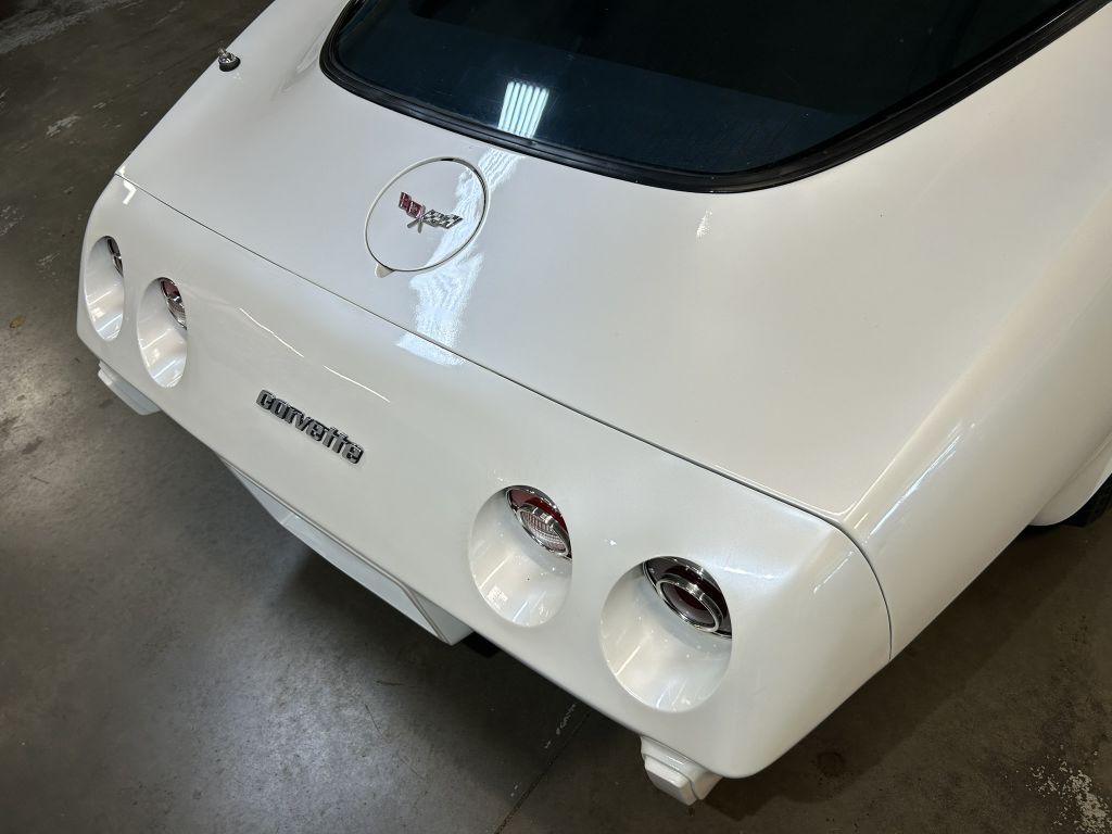 Photo 25 of this CHEVROLET CORVETTE
