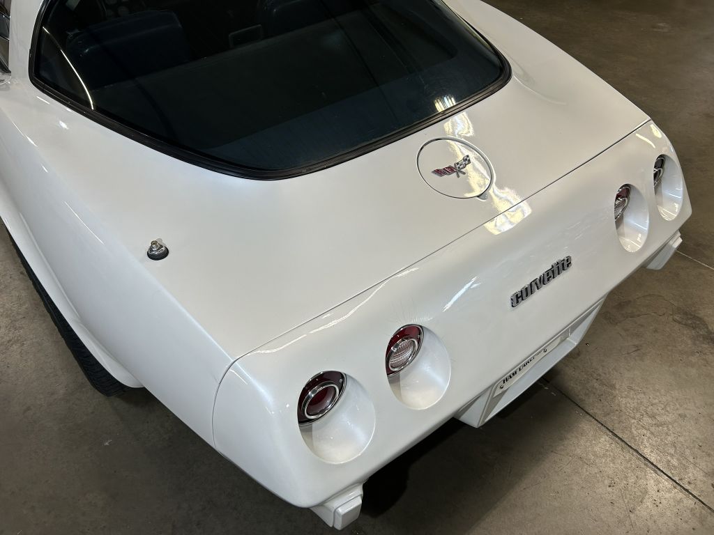 Photo 27 of this CHEVROLET CORVETTE
