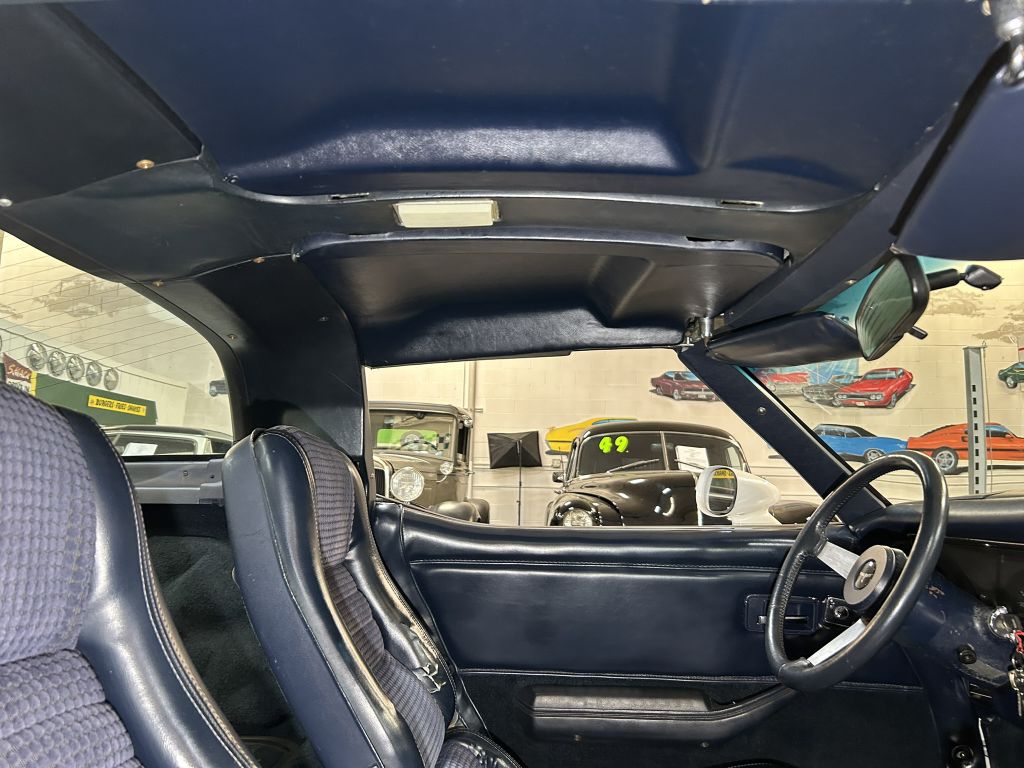 Photo 33 of this CHEVROLET CORVETTE
