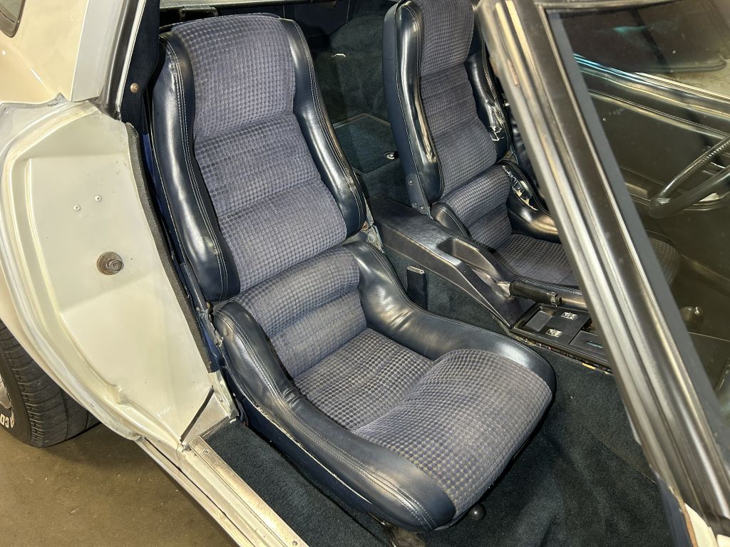 Photo 71 of this CHEVROLET CORVETTE