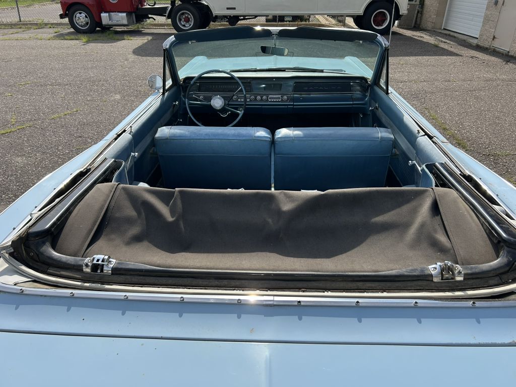 Photo 10 of this PONTIAC CATALINA