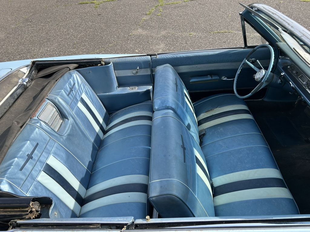 Photo 13 of this PONTIAC CATALINA