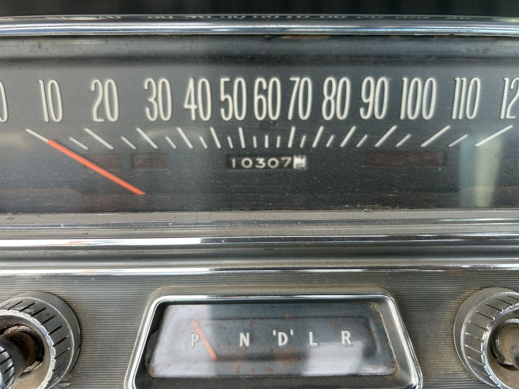 Photo 17 of this PONTIAC CATALINA