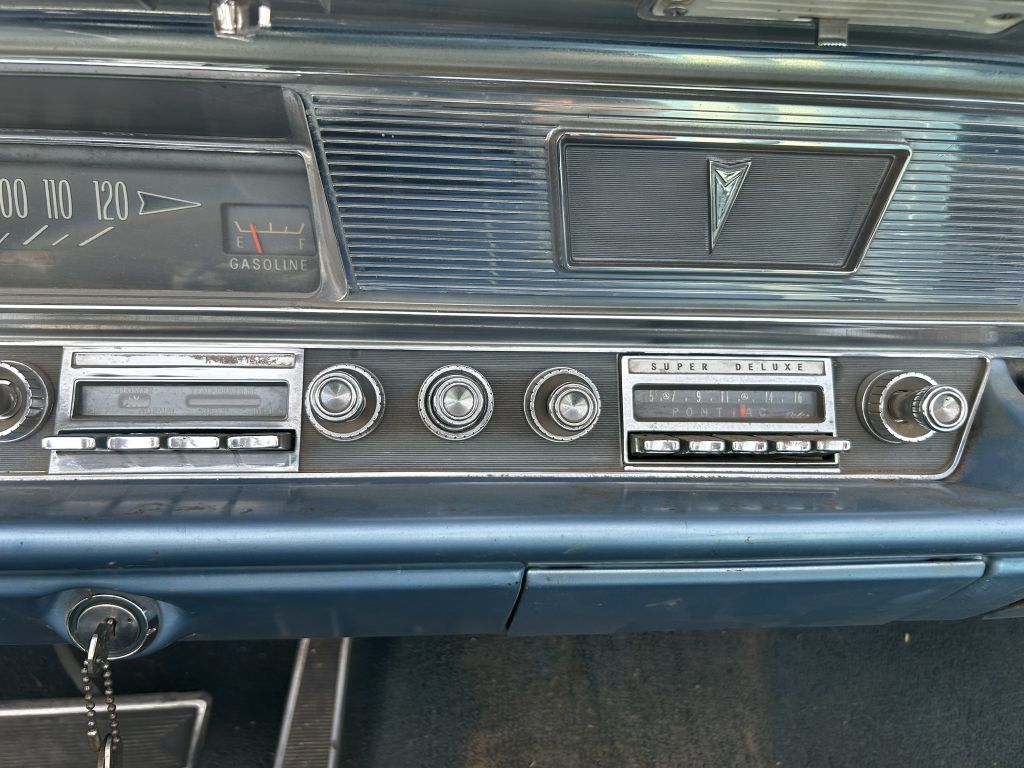 Photo 18 of this PONTIAC CATALINA