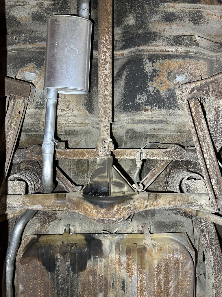 Photo 25 of this PONTIAC CATALINA