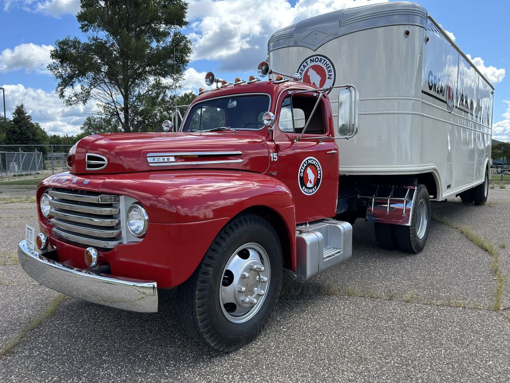 1949 FORD F-7